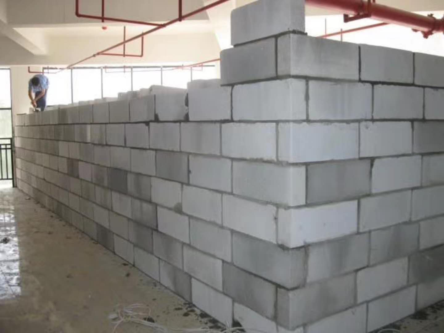 荆州蒸压加气混凝土砌块承重墙静力和抗震性能的研究